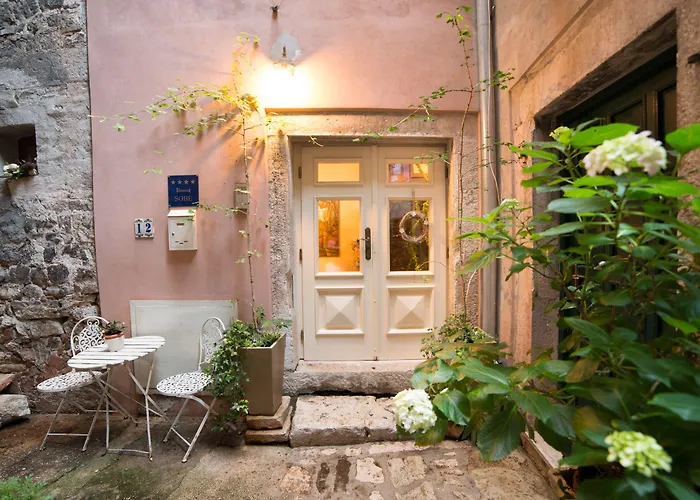 Segalla Πανσιόν 4*