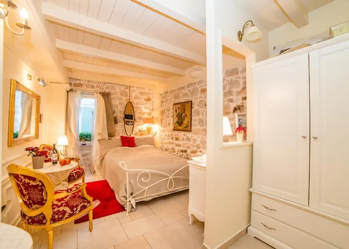 Segalla Πανσιόν 4*