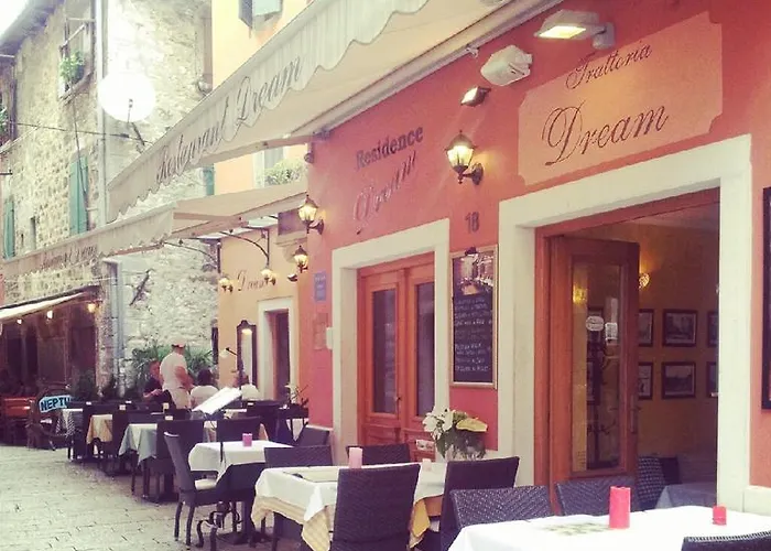 Segalla Πανσιόν 4*